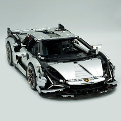 1: 8 Lamborghini Sian Matte Silver Special Edition (3696 PCS)