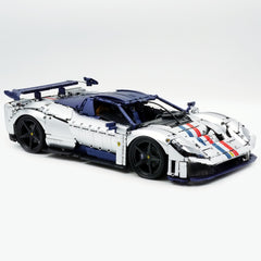 The Ultimate FERRARI F80 Prancing Horse Hypercar 4702pcs | Silver Limited Edition