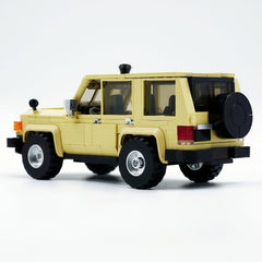 Toyota Land Cruiser | Officially Licensed Off-Road Legend | Container Display Case (536 PCS)