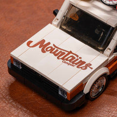 Volkswagen Santana 80s German Wagon Sleeper with Container Display Case(457 PCS)