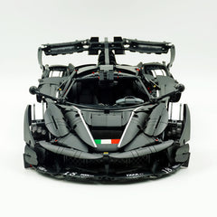 1: 8 LaFerrari FXXK EVO Custom Modified, Matte Black Paint, Oversized Rear Wing (4739 Pcs)