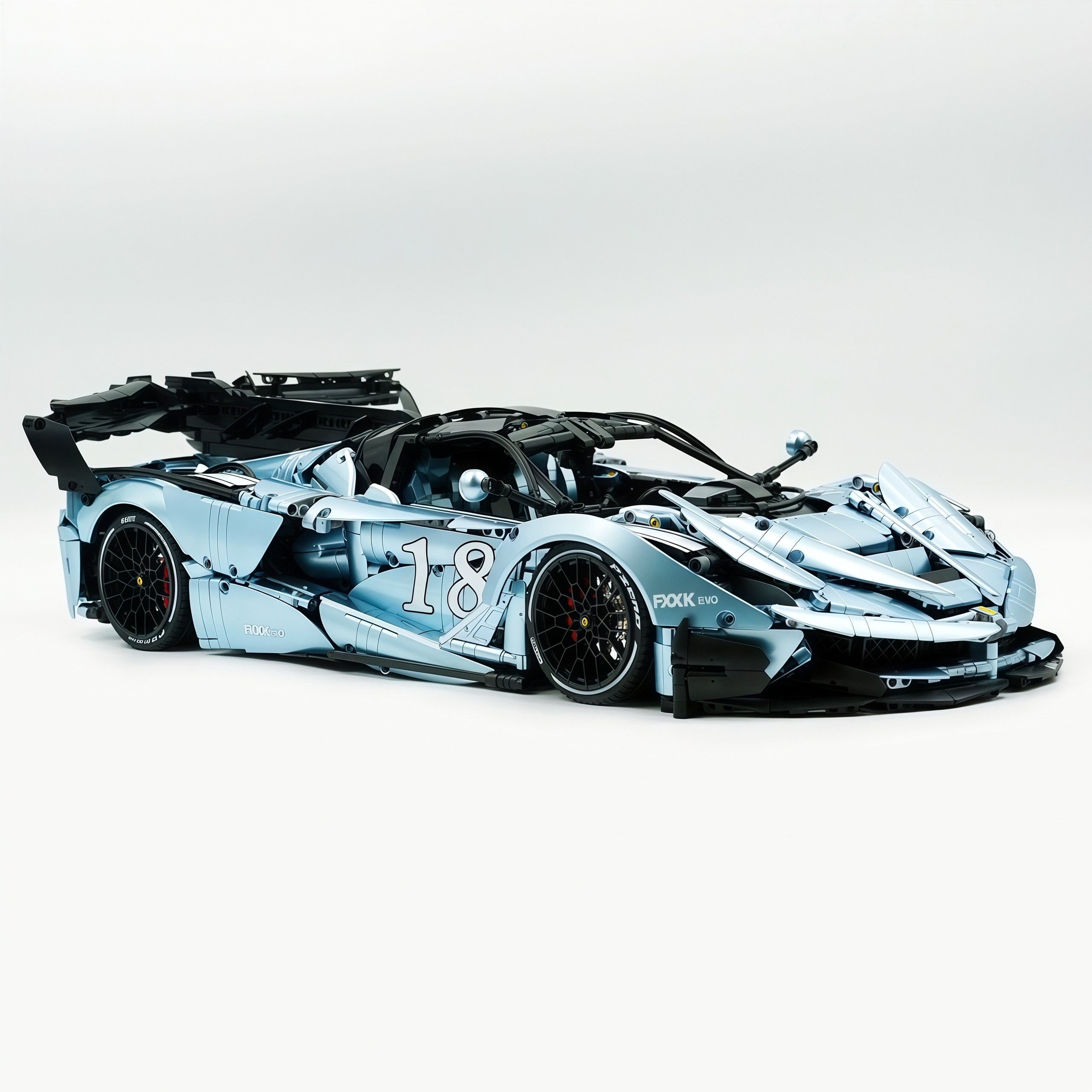 1: 8 LaFerrari FXXK EVO Custom Modified, The Captivating Bolivian B1lue Enamel Paint, Oversized Rear Wing (4739 Pcs)