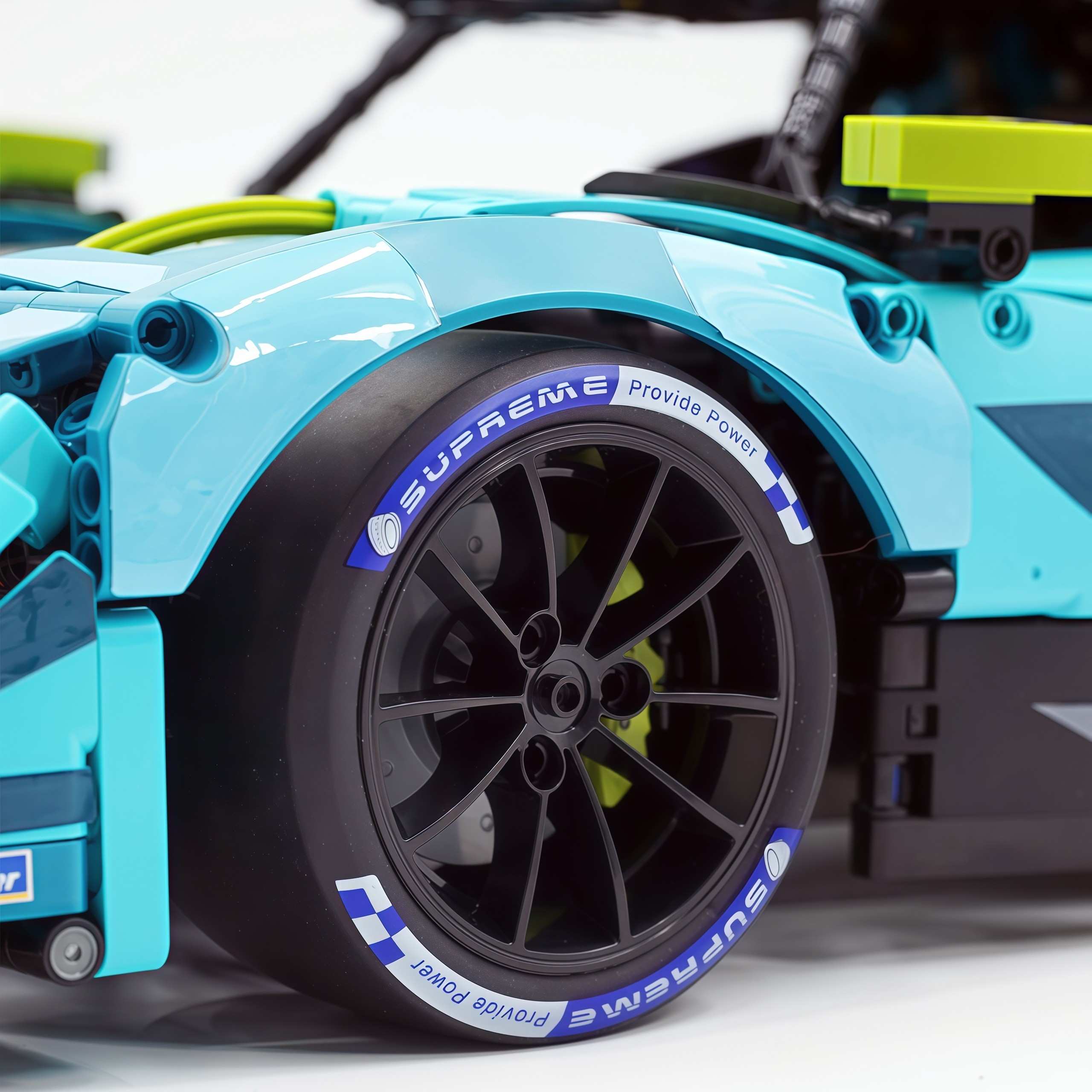 1:8 Aston Martin Valkyrie LM | Remote Controlled 24h British Hypercar | Green Custom Edition(3069pcs) - BAV BRICK