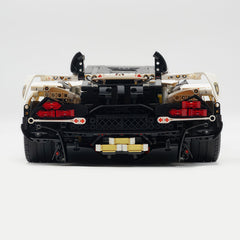 1: 8 Lamborghini One Off: Auténtica, White Goddess Version, Motorized Convertible Switch Mode, Full Vehicle Motorization (3392 Pcs)