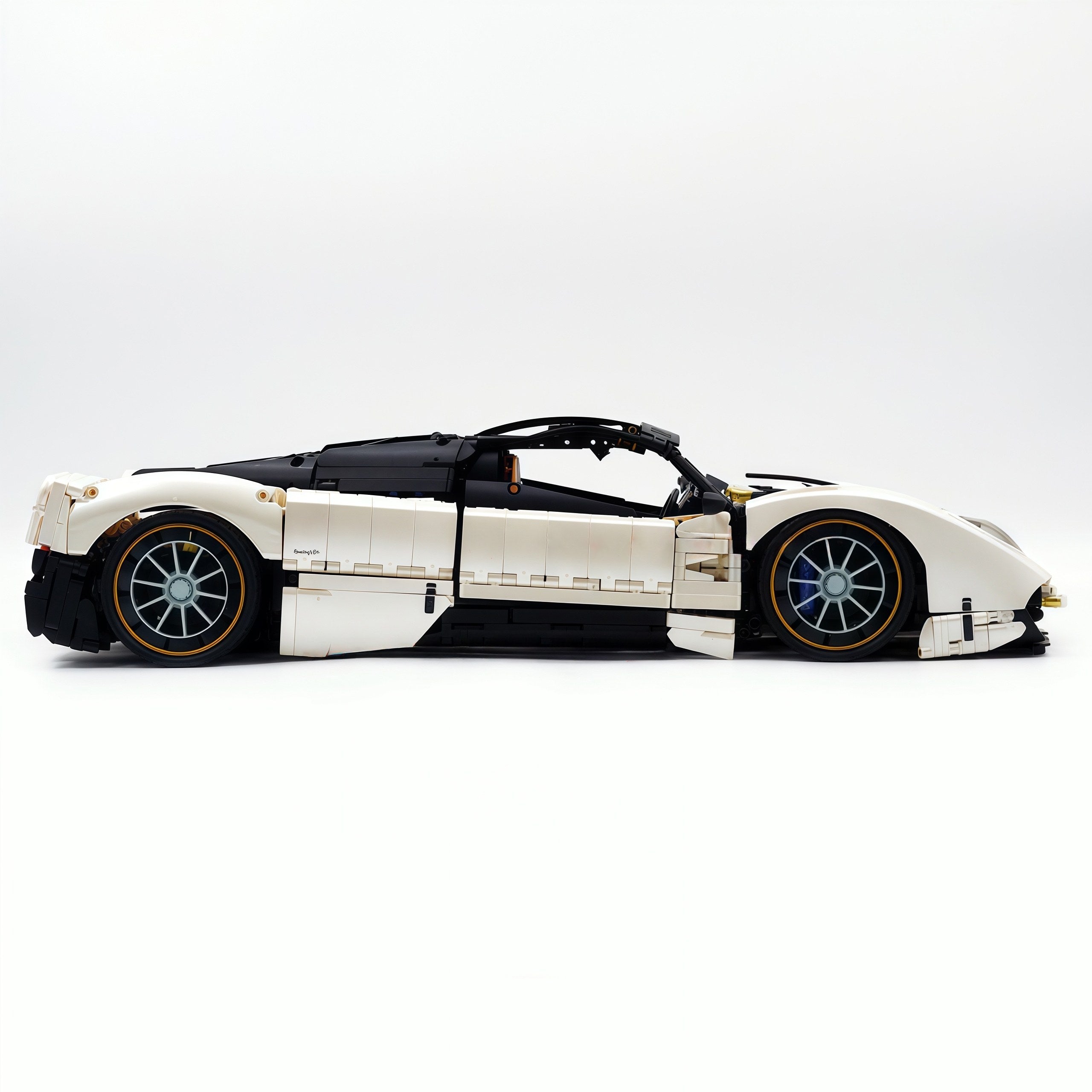 1:8 Pagani Utopia Custom off-white paint – The Ultimate V12 Italian Hypercar (4688 PCS) - BAV BRICK