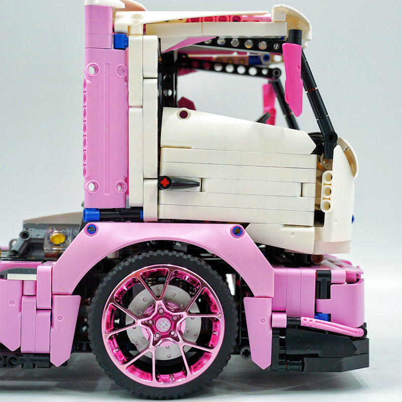 1: 8 Pink Box Trailer Truck, Total Length 110cm (8000+PCS)