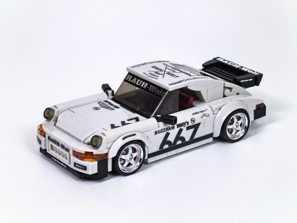 1: 24 CUSTOM GERMAN PORSCHE 930 with Container Display Case (318 PCS) - BAV BRICK