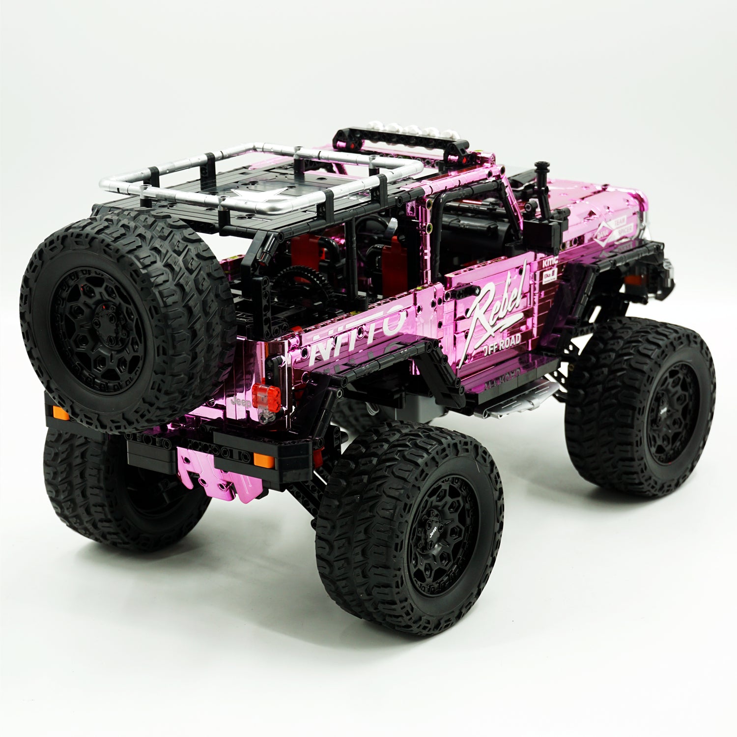 1: 6 Jeep Wrangler Off-Road Electroplating Pink Limited Edition (2121 PCS)