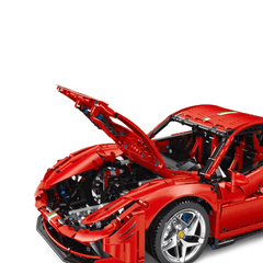 1:8 The Ultimate Ferrari F8 Convertible (3781 PCS)