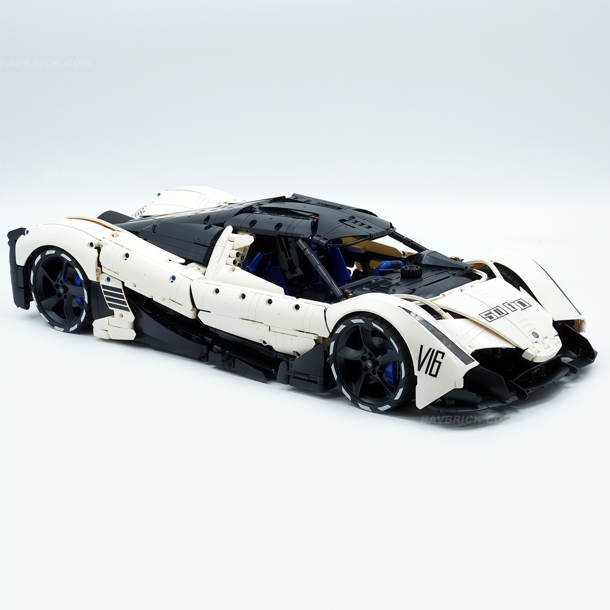 1:8 Devel sixteen V16 | Officially licensed (4016PCS) - BAV BRICK