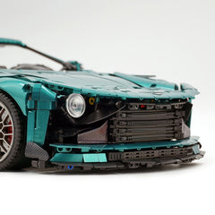 1:8 Aston Martin Valour | RC British Hypercar | Emerald Green Pearlescent Paint Edition (3828 PCS) - BAV BRICK
