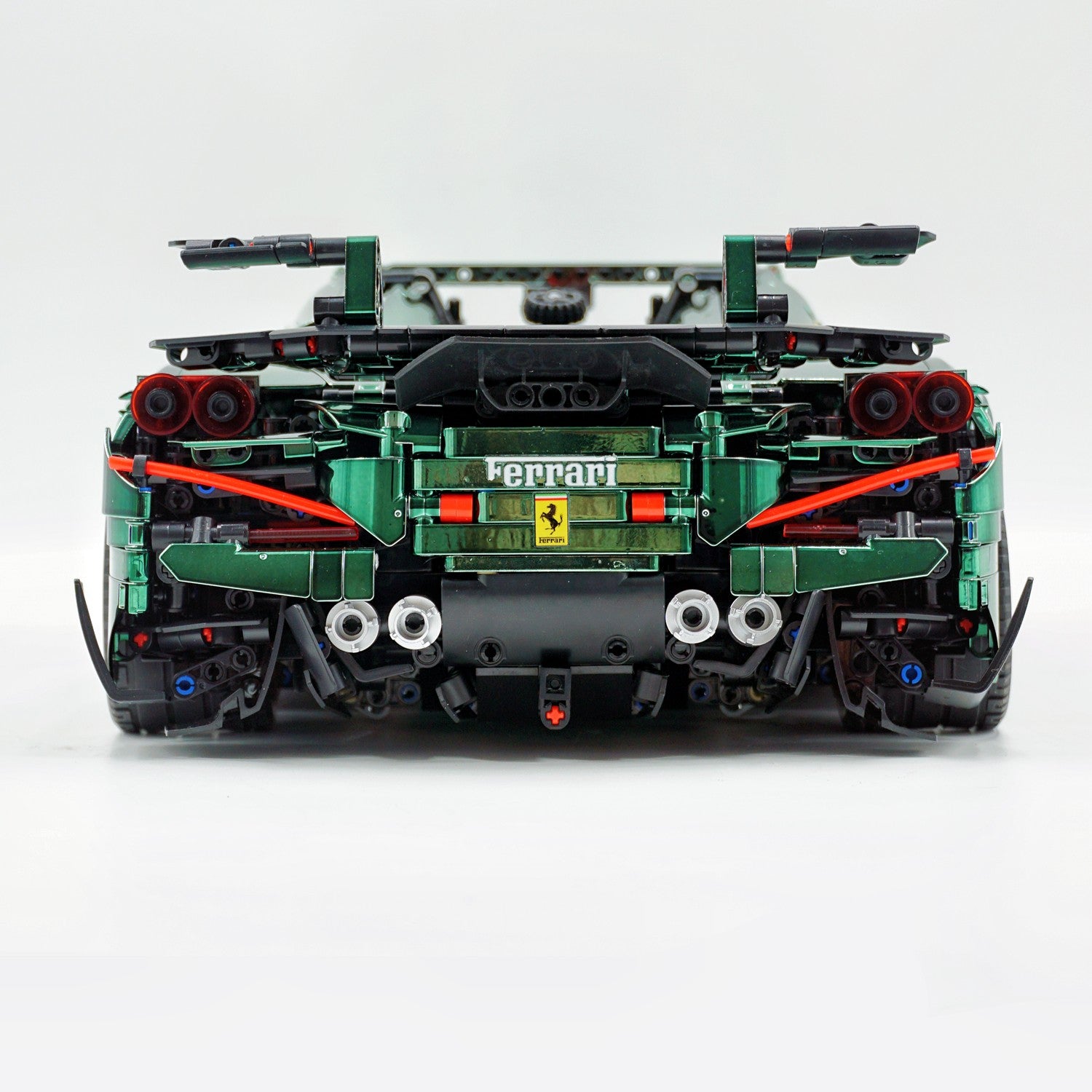 1:8 The Ultimate Ferrari F8XX Convertible, Mirror Venom Green Custom Edition (3781 PCS)