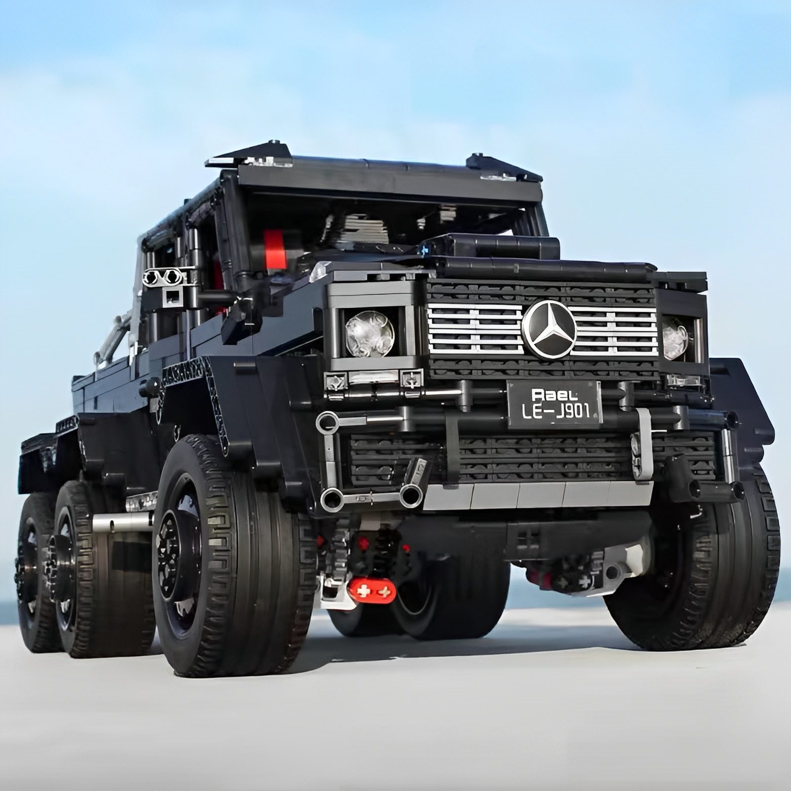 Mercedes G63 6X6 Off-Road, 1:8 Scale Pickup Model (3300 Pieces)