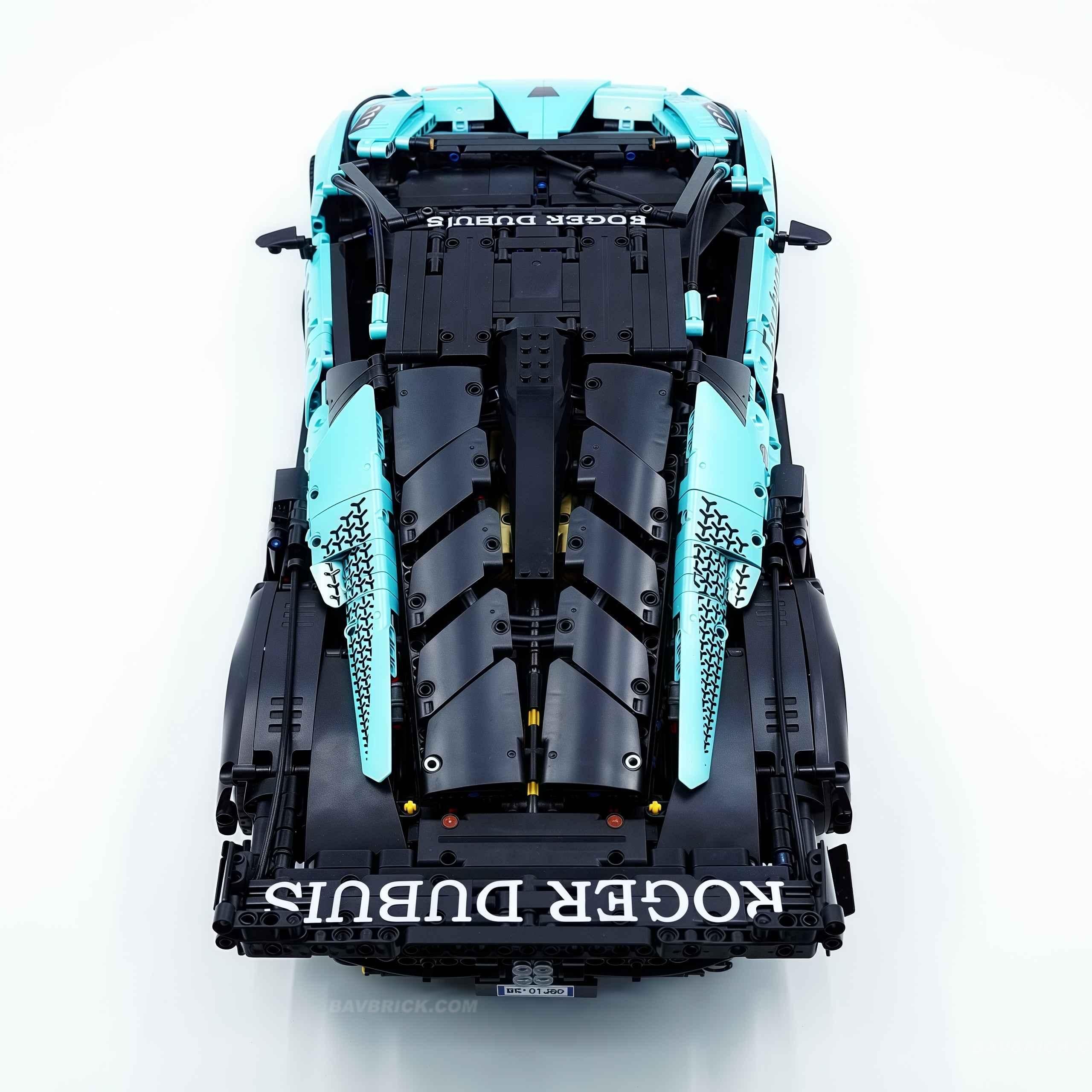 1: 8 The Ultimate Lamborghini Essenza SCV12, Pearlescent Tiffany Blue Limited Edition (4100+PCS)