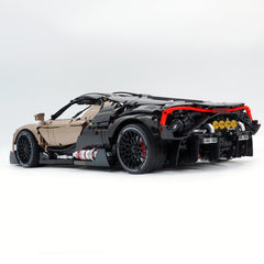 Bugatti Tourbillon a escala 1:8 | Una bestia azul de precisión | Una pieza de coleccionista definitiva (3719 unidades)