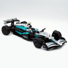 1:8 Mercedes-Benz Abu Dhabi W15 F1 Racing Car (1912 Pcs)