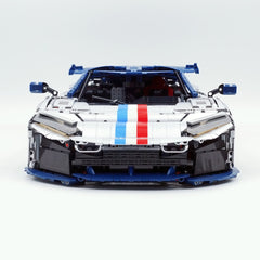 1:8 The Ultimate FERRARI F80 | Remote Controlled V6 Prancing Horse Hypercar | Silver Limited Edition (3998pcs)