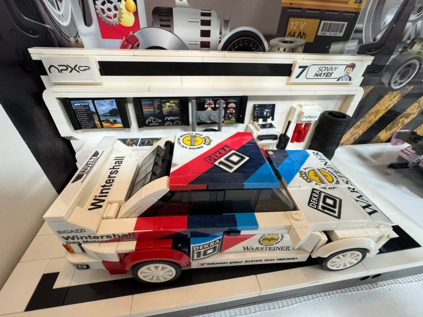 1: 24 BMW M3 E30 (367 PCS) - BAV BRICK