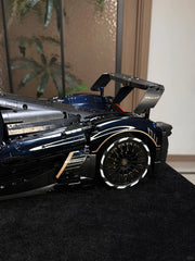 1:8 Devel sixteen V16 | Black Gold Custom Edition | Officially licensed (4016PCS)
