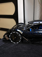 1:8 Devel sixteen V16 | Black Gold Custom Edition | Officially licensed (4016PCS)