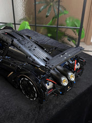 1:8 Devel sixteen V16 | Black Gold Custom Edition | Officially licensed (4016PCS)