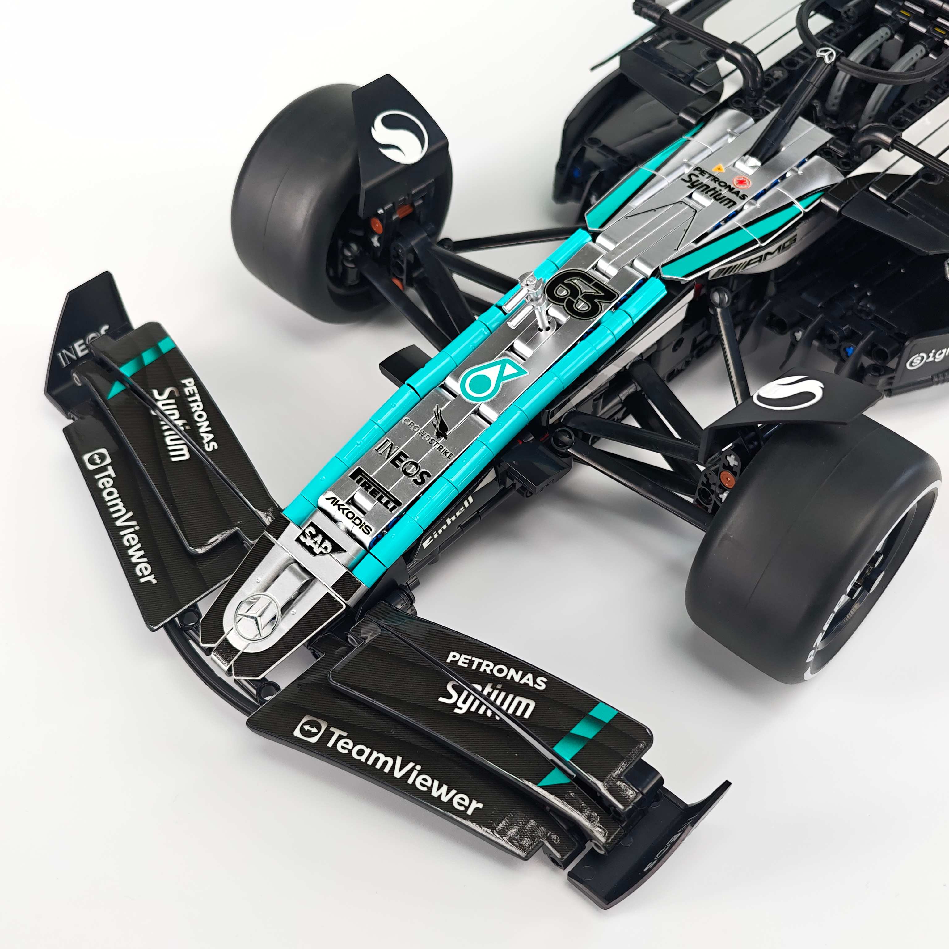 1:8 Mercedes-Benz W16 F1 Racing Car | Exclusive Racing Livery (1887+ PCS) - BAV BRICK