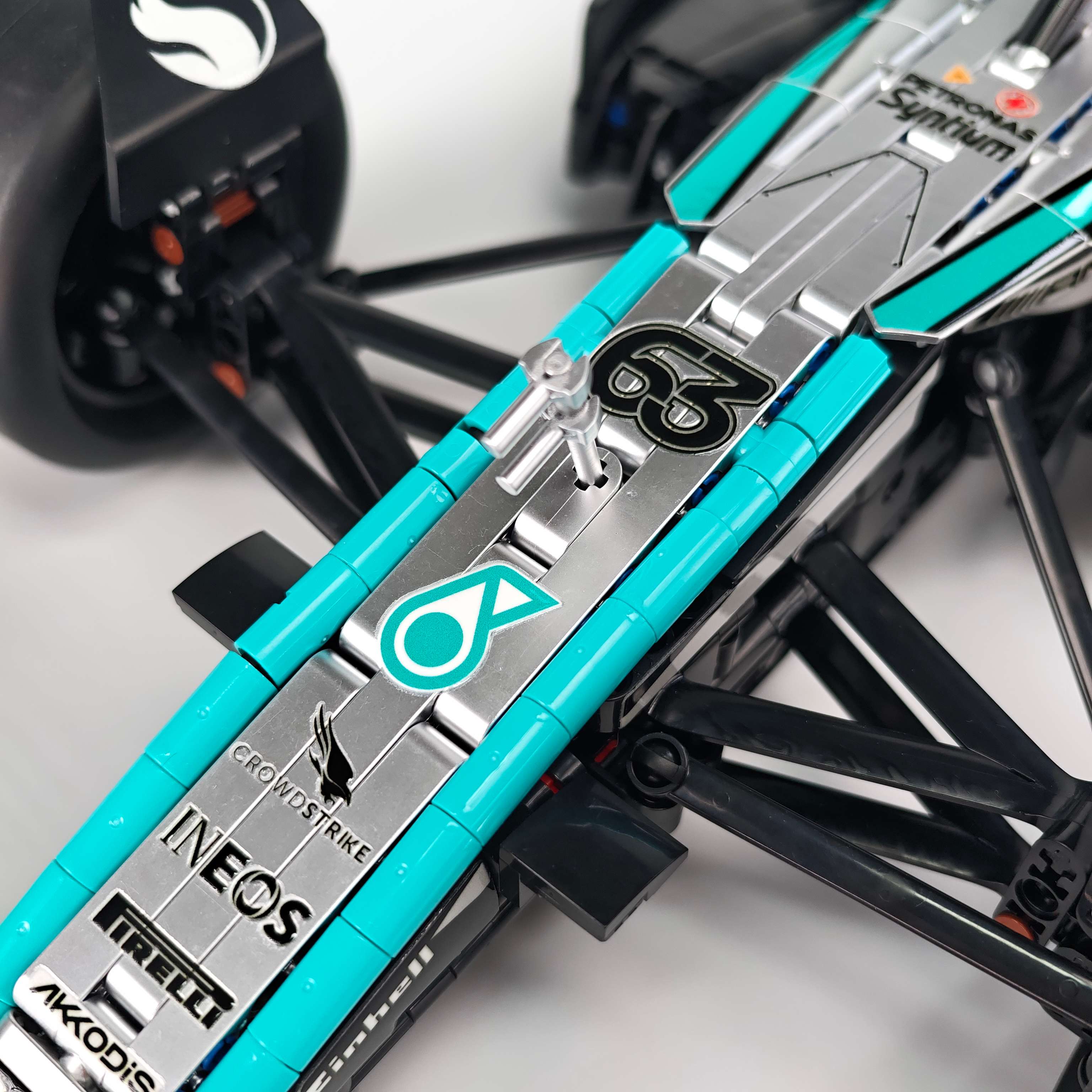 1:8 Mercedes-Benz W16 F1 Racing Car | Exclusive Racing Livery (1887+ PCS) - BAV BRICK