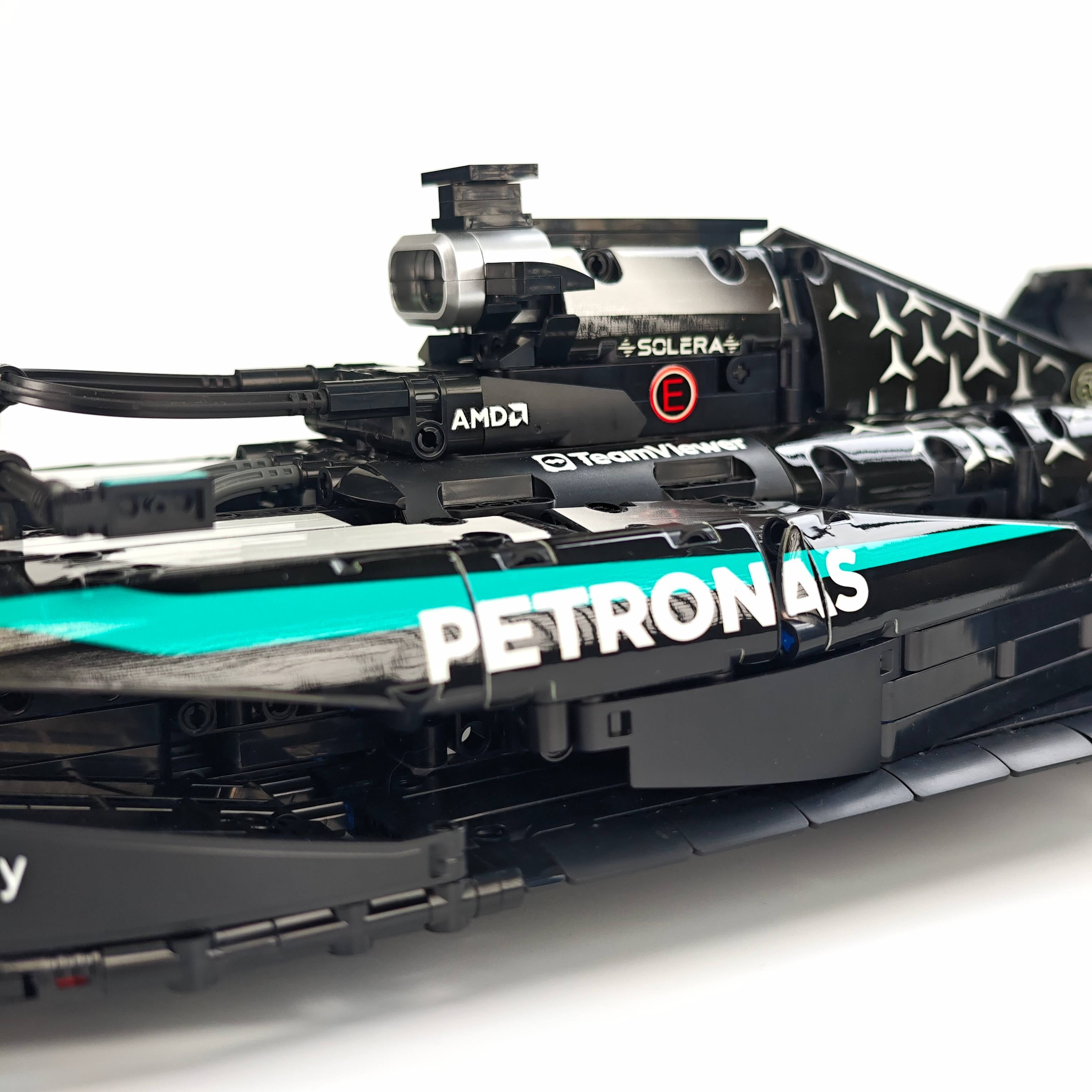 1:8 Mercedes-Benz W16 F1 Racing Car | Exclusive Racing Livery (1887+ PCS) - BAV BRICK