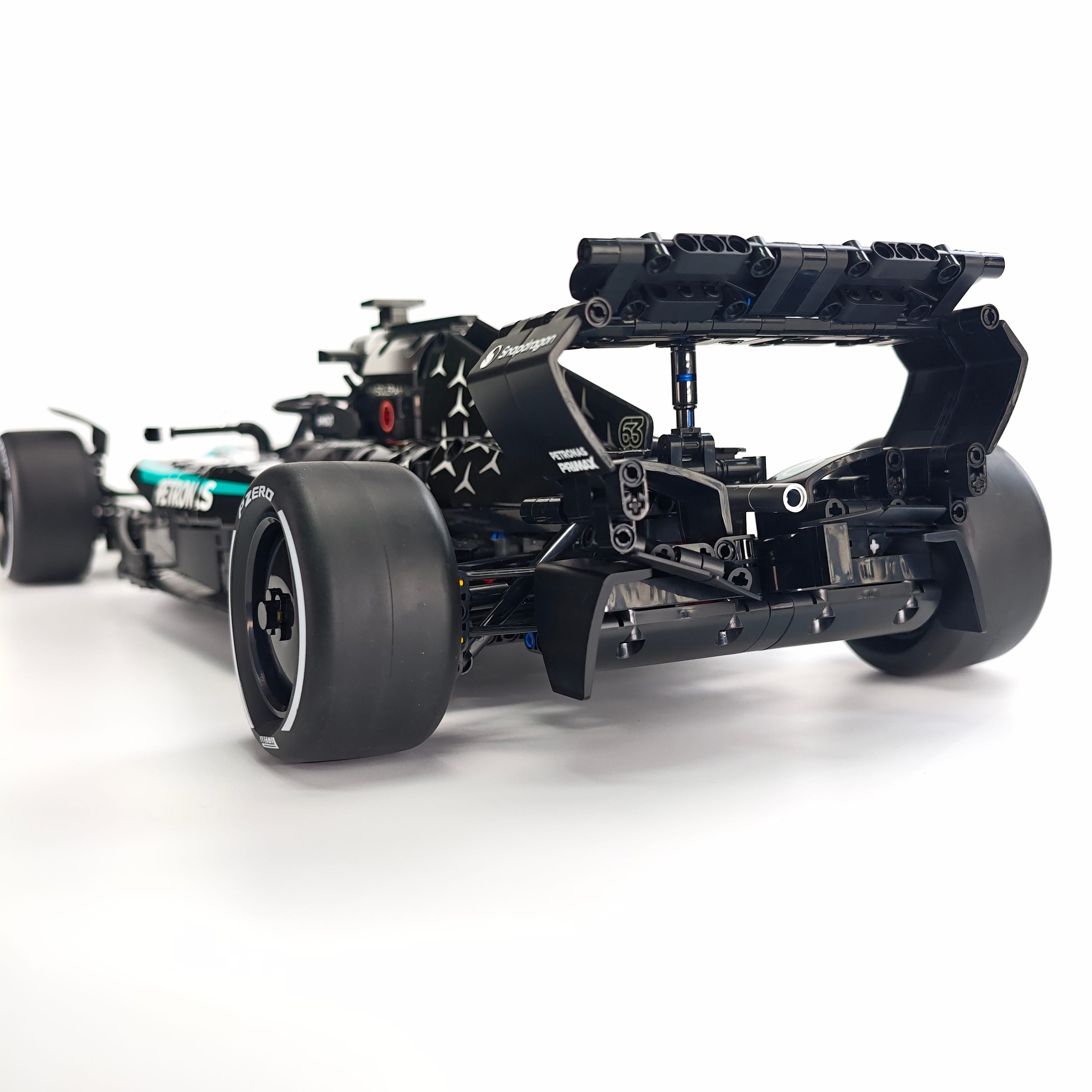 1:8 Mercedes-Benz W16 F1 Racing Car | Exclusive Racing Livery (1887+ PCS) - BAV BRICK