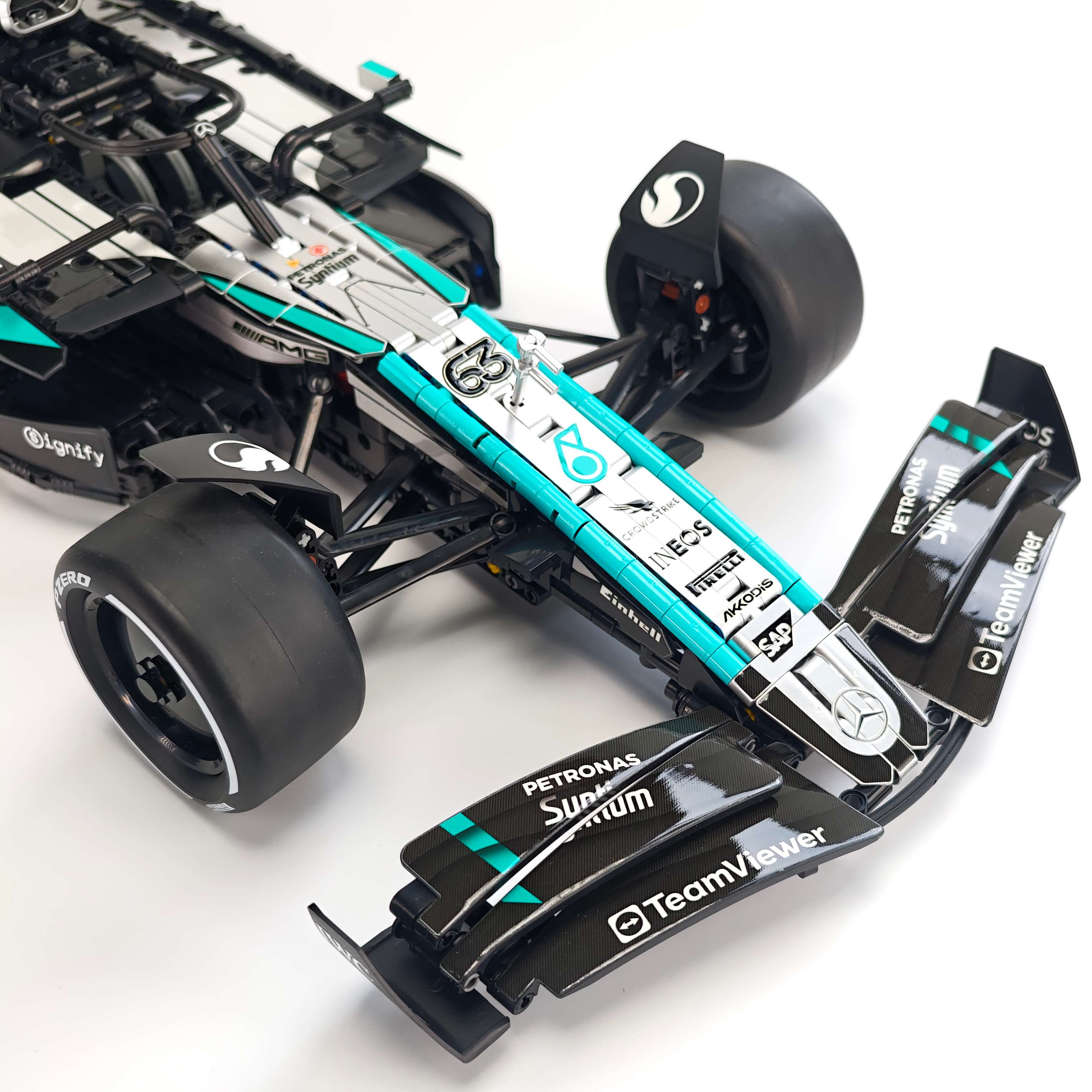 1:8 Mercedes-Benz W16 F1 Racing Car | Exclusive Racing Livery (1887+ PCS) - BAV BRICK
