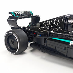 1:8 Mercedes-Benz W16 F1 Racing Car | Exclusive Racing Livery (1887+ PCS) - BAV BRICK