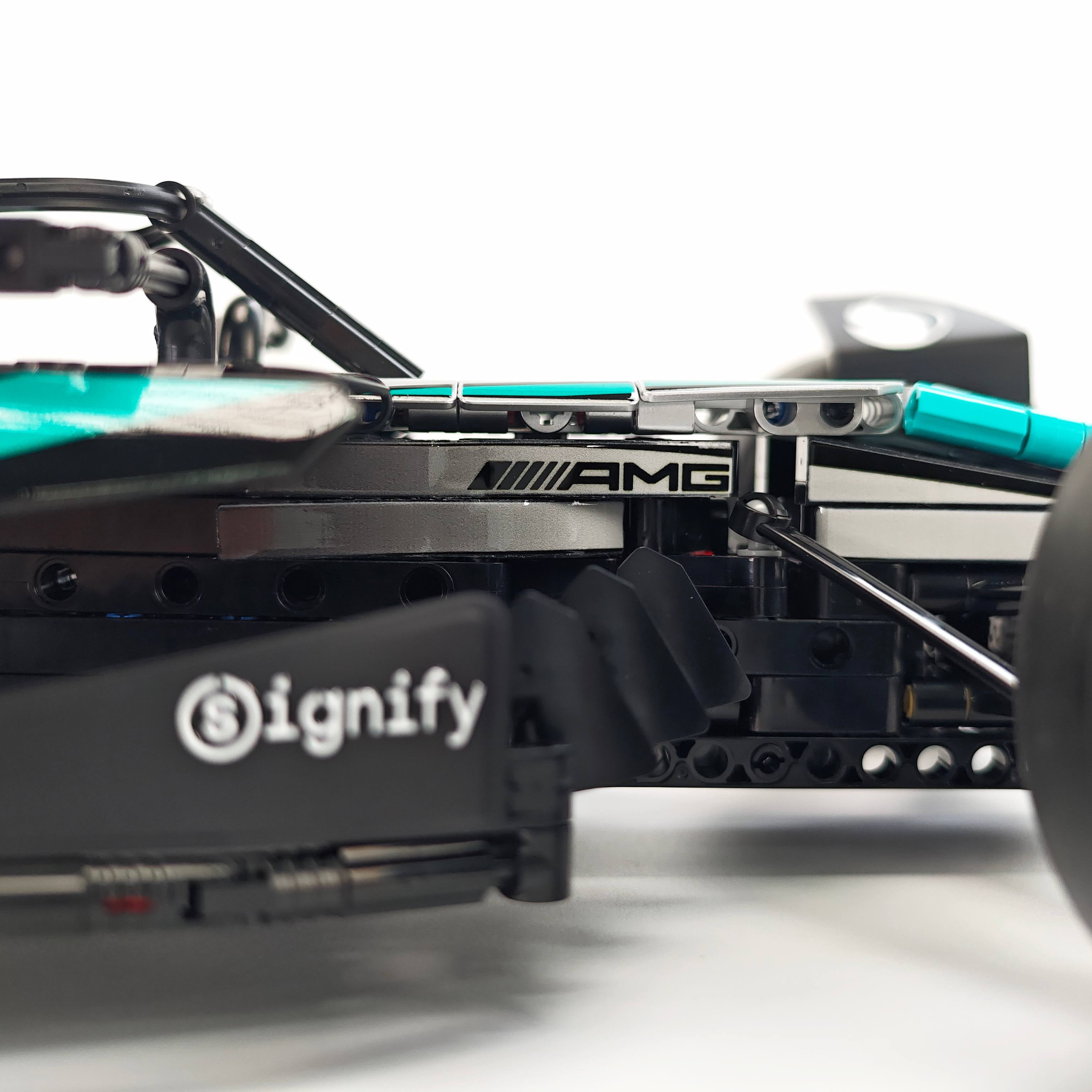 1:8 Mercedes-Benz W16 F1 Racing Car | Exclusive Racing Livery (1887+ PCS) - BAV BRICK
