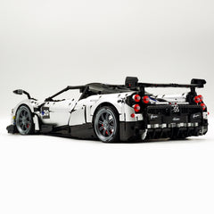 1:8 Pagani Huayra bañado en plata Ultimate Edition (4708 piezas)