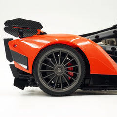 McLaren Solus-GT Building Set – Spray Gradient Finish, Exclusive Molded Accessories, and Ultimate Craftsmanship (2135 Pcs)