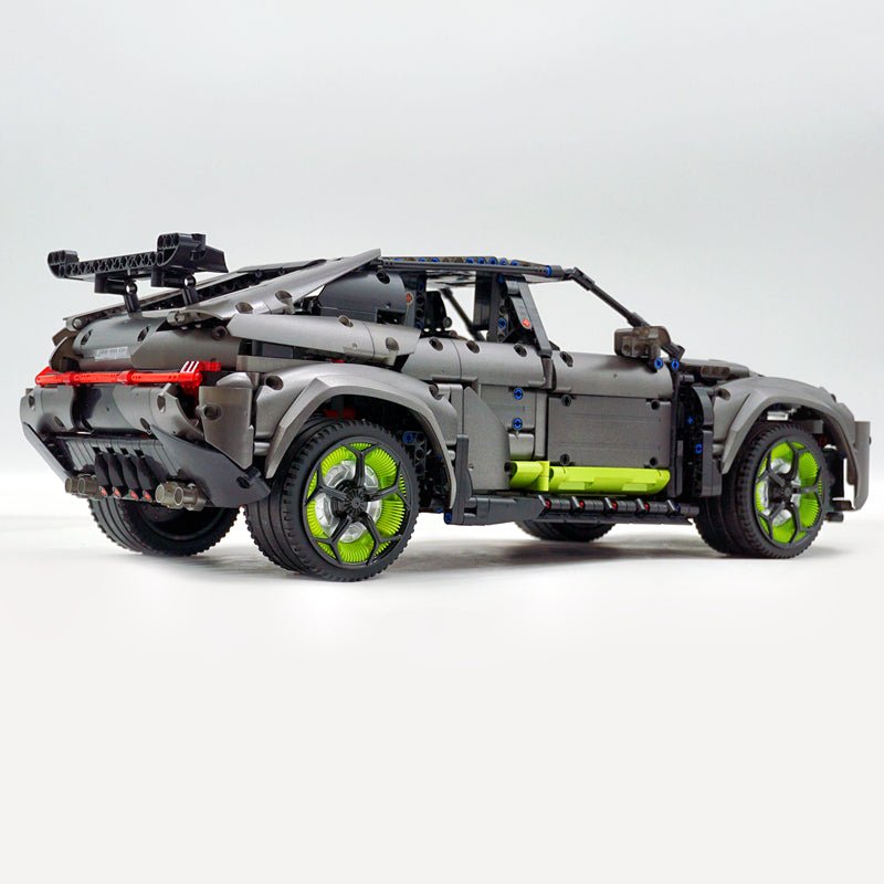 1: 8 Lamborghini URUS SUV with Remote Control, Ultimate Collector's Edition (3251 Pcs) - BAV BRICK