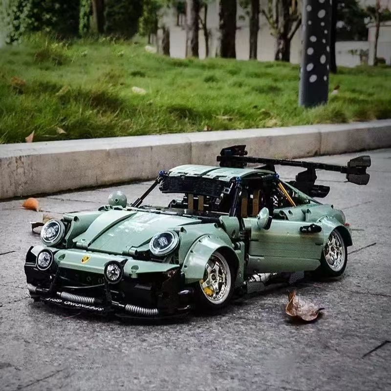 1: 10 Green Porsche 964, Limited Edition (2435 Pcs) - BAV BRICK