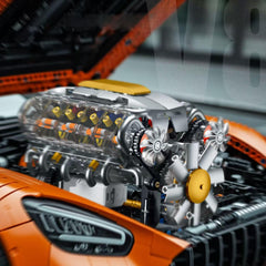 MOTORISED V8 ENGINE (692 PCS)