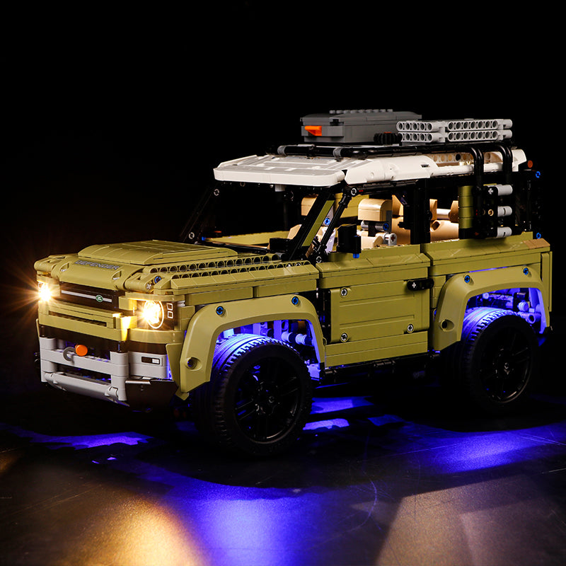 Land Rover Defender, Removable Roof Rack, Rotating Gear to Recover the Tow Rope, Travel Compartment, Foldable Rear Seats, Four-Speed Gearbox, Six-Cylinder Engine (2623 Pcs)